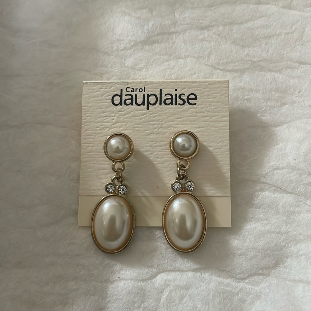 NWT Vintage Pearl Tear-Drop Dangle Earrings
